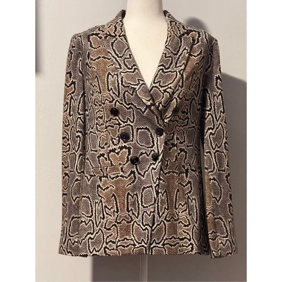 Cabi Python blazer jacket button front 8 - Picture 8 of 9